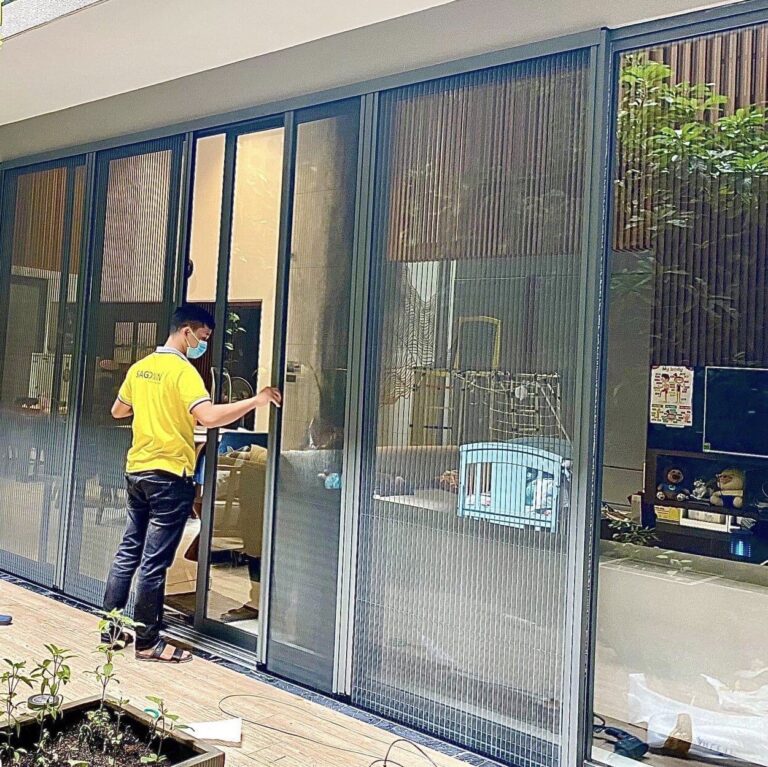 LẮP ĐẶT CỬA LƯỚI CHỐNG MUỖI DẠNG XẾP