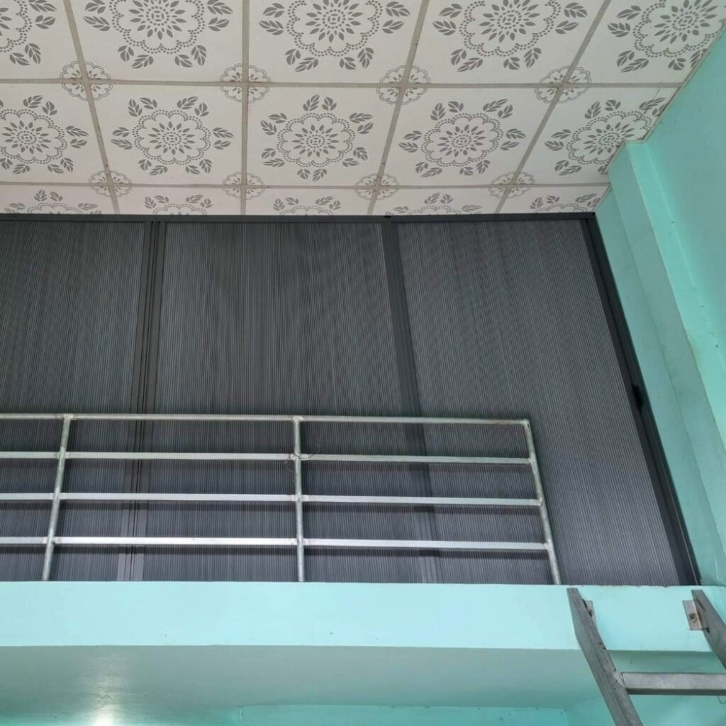 VÁCH NGĂN TỔ ONG TẠI CẦN ĐƯỚC