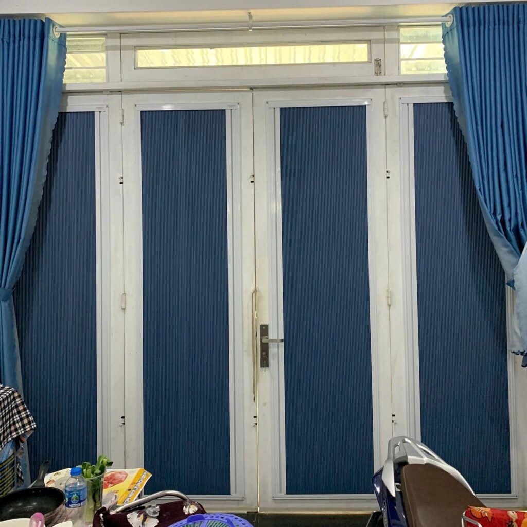 RÈM TỔ ONG TẠI BẾN THÀNH TP HỒ CHÍ MINH