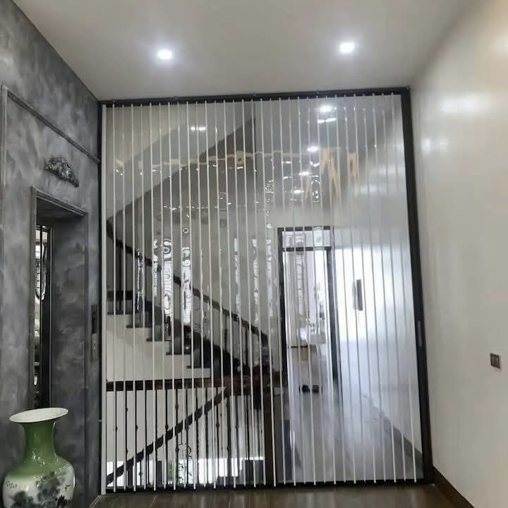 LẮP ĐẶT CỬA XẾP LÁ NHỰA TẠI LONG BIÊN