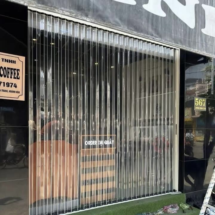 CỬA XẾP LÁ NHỰA TẠI TÂY HỒ