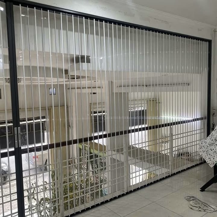 LẮP ĐẶT CỬA XẾP LÁ NHỰA TẠI HAI BÀ TRƯNG