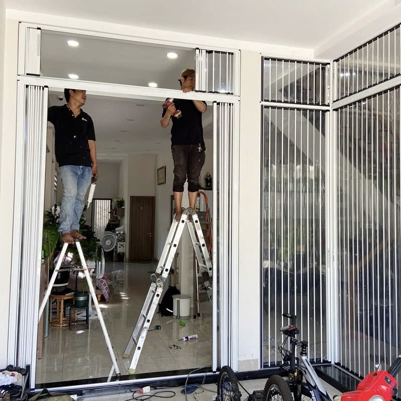CỬA XẾP LÁ NHỰA TẠI BẾN LỨC