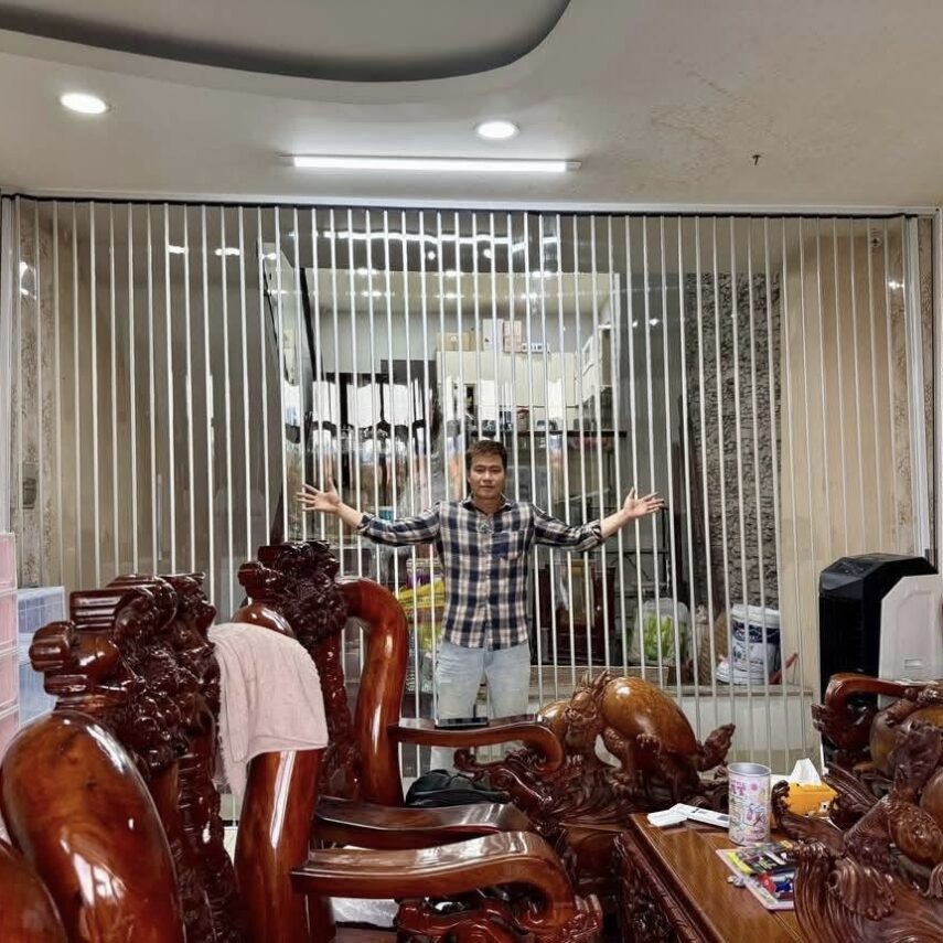LẮP ĐẶT CỬA XẾP LÁ NHỰA TẠI QUẬN 4 HCM