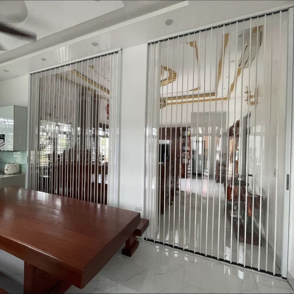 CỬA XẾP LÁ NHỰA TẠI LONG THÀNH