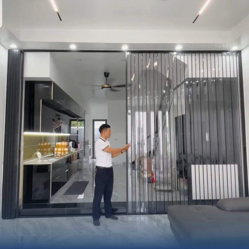 LẮP ĐẶT CỬA XẾP LÁ NHỰA TẠI LONG KHÁNH