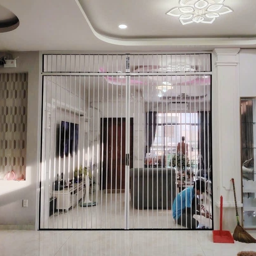 LỢI ÍCH CỬA XẾP LÁ NHỰA TẠI DĨ AN