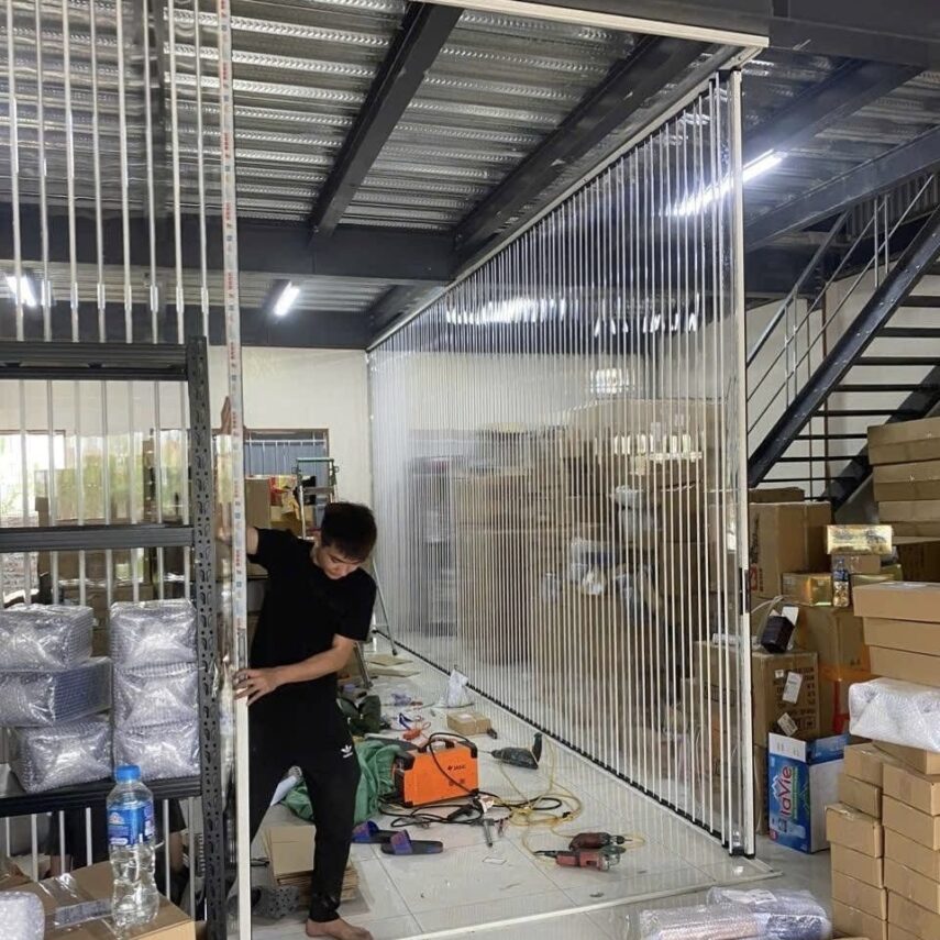 LẮP ĐẶT CỬA XẾP LÁ NHỰA TẠI THỦ DẦU MỘT