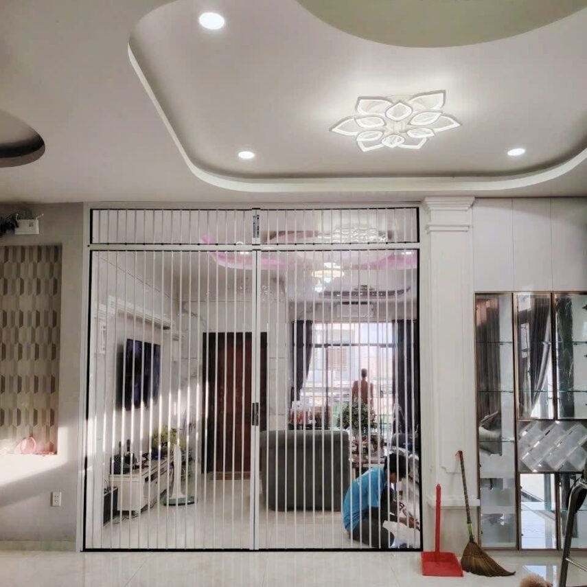 CỬA XẾP LÁ NHỰA TẠI BÌNH CHÁNH HCM