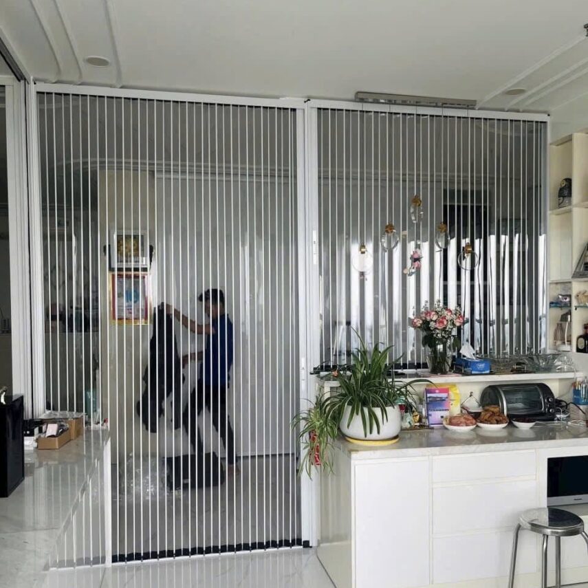 CỬA XẾP LÁ NHỰA NGĂN LẠNH ĐIỀU HÒA